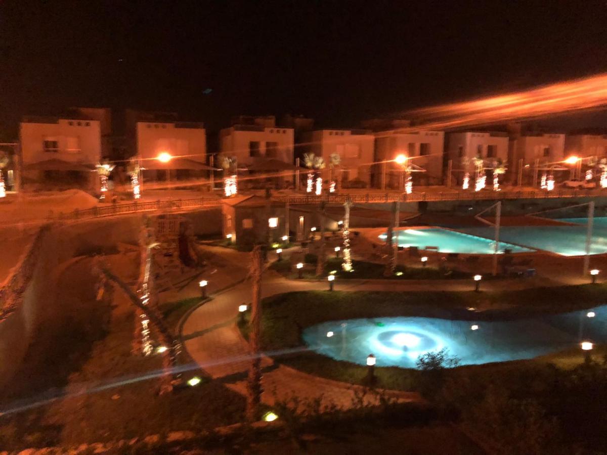 Einbay Pool View Appartement Айн Сохна Екстериор снимка